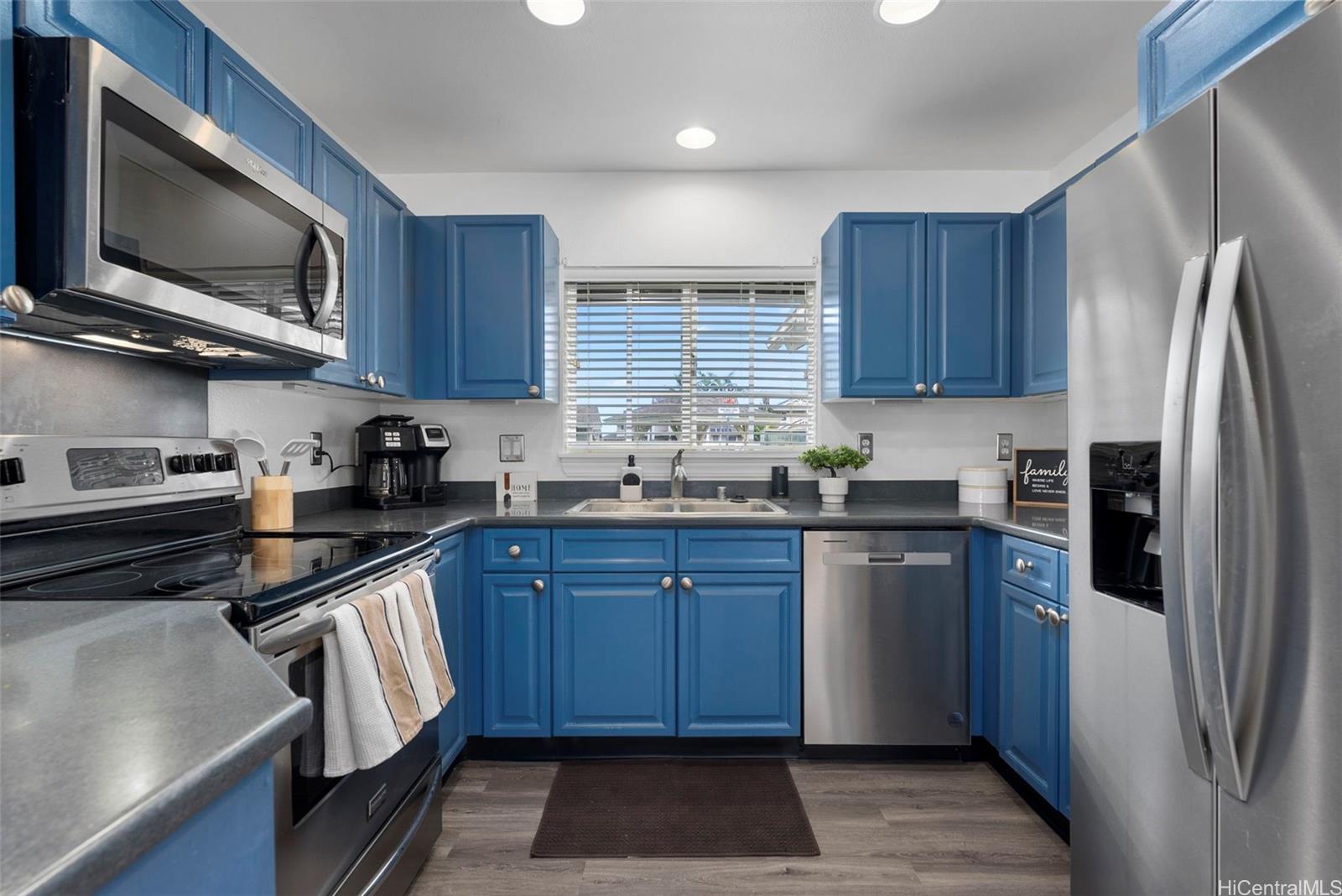 87-2121  Pakeke Street Maili, Leeward home - photo 6 of 25