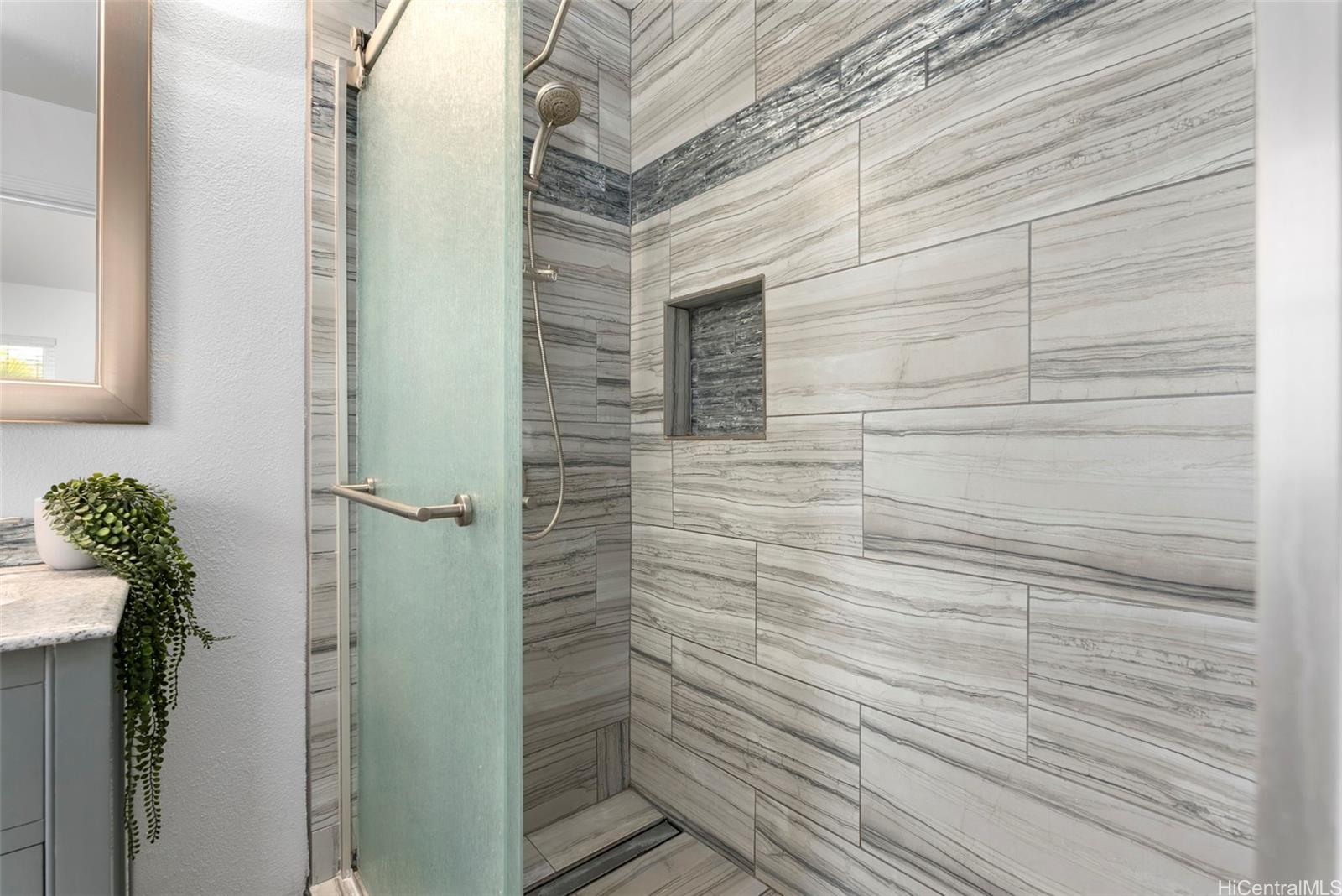 87-2121  Pakeke Street Maili, Leeward home - photo 10 of 25