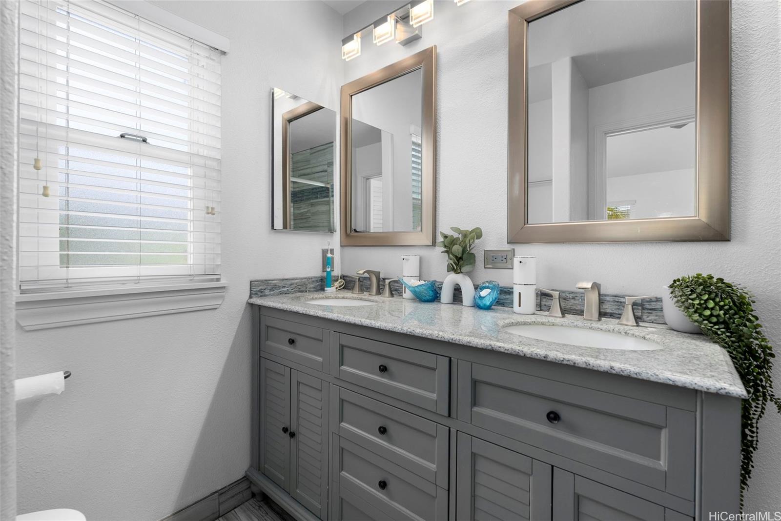 87-2121  Pakeke St Maili, Leeward home - photo 9 of 25