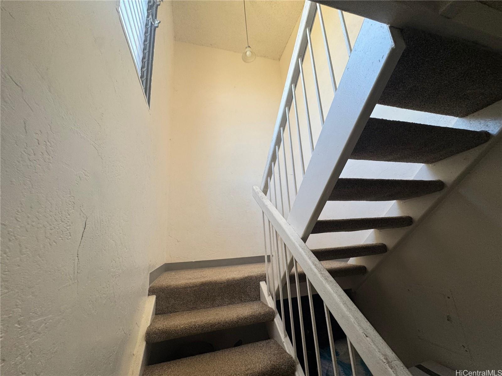 Puu Haleakala Association townhouse # 4, Waianae, Hawaii - photo 11 of 13