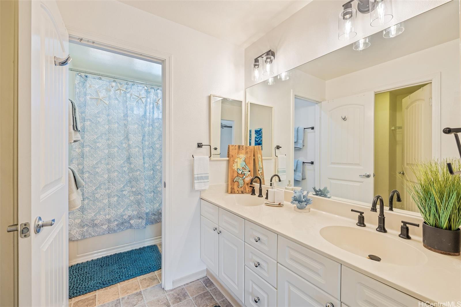 87-2165  Pakeke Street Maili, Leeward home - photo 11 of 22