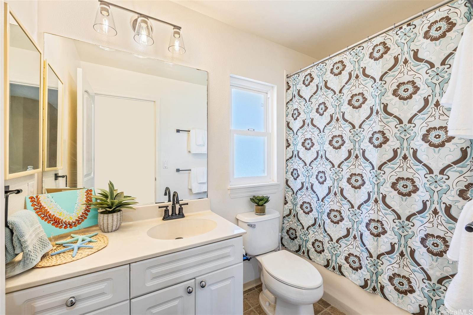 87-2165  Pakeke Street Maili, Leeward home - photo 16 of 22