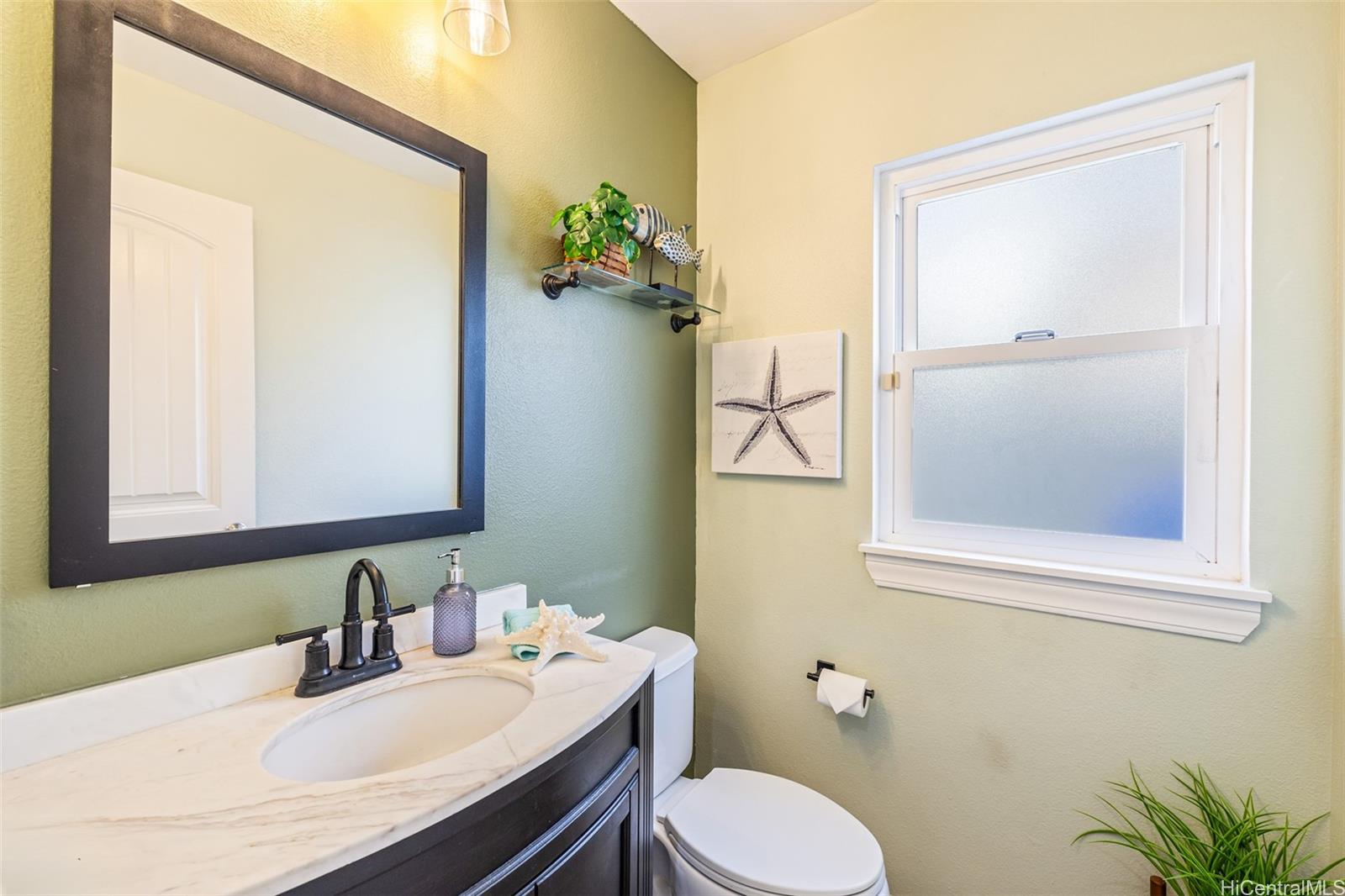 87-2165  Pakeke Street Maili, Leeward home - photo 7 of 22