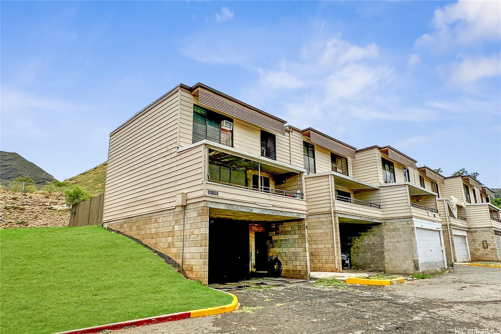 Puu Heleakala condo # 1, Waianae, Hawaii - photo 2 of 15