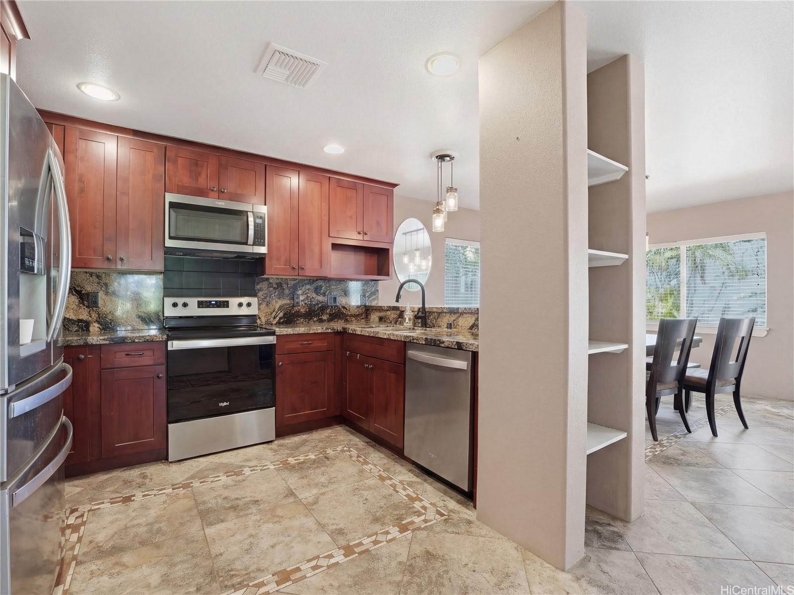 87-2201  Pakeke Street Maili, Leeward home - photo 5 of 25