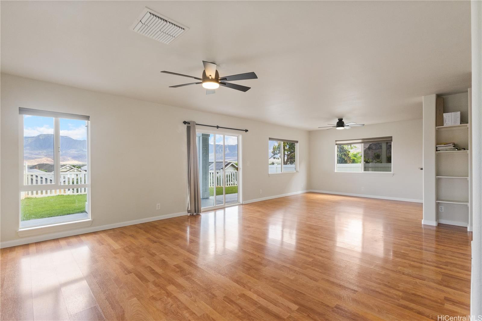 87-2229  Pakeke Street Maili, Leeward home - photo 5 of 25