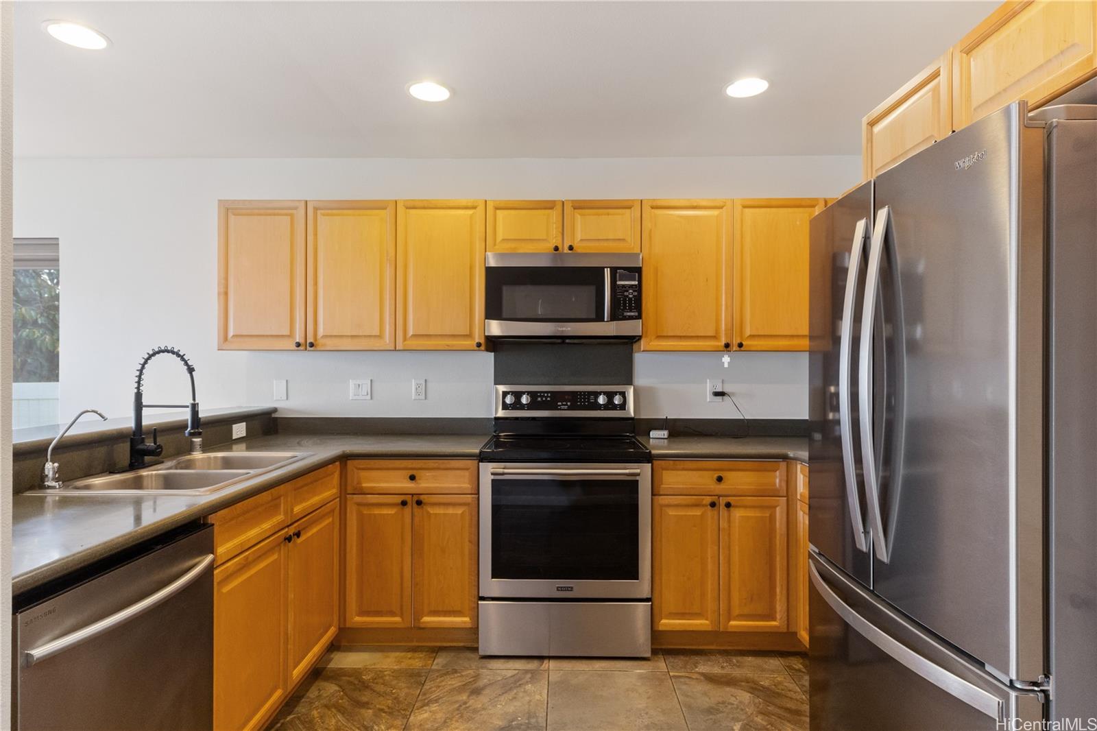 87-2229  Pakeke Street Maili, Leeward home - photo 8 of 25