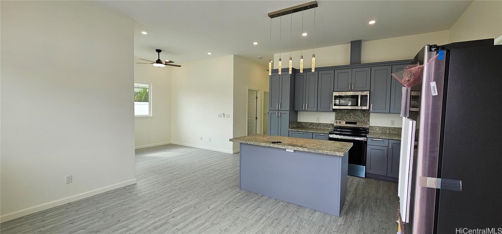 87-248  Mikana St Maili, Leeward home - photo 4 of 18