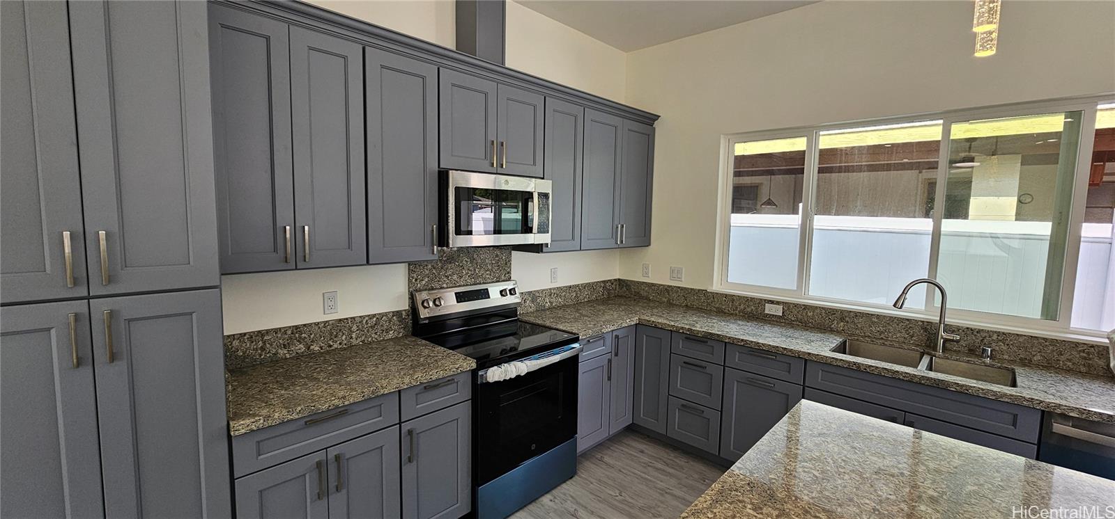 87-248  Mikana St Maili, Leeward home - photo 6 of 18