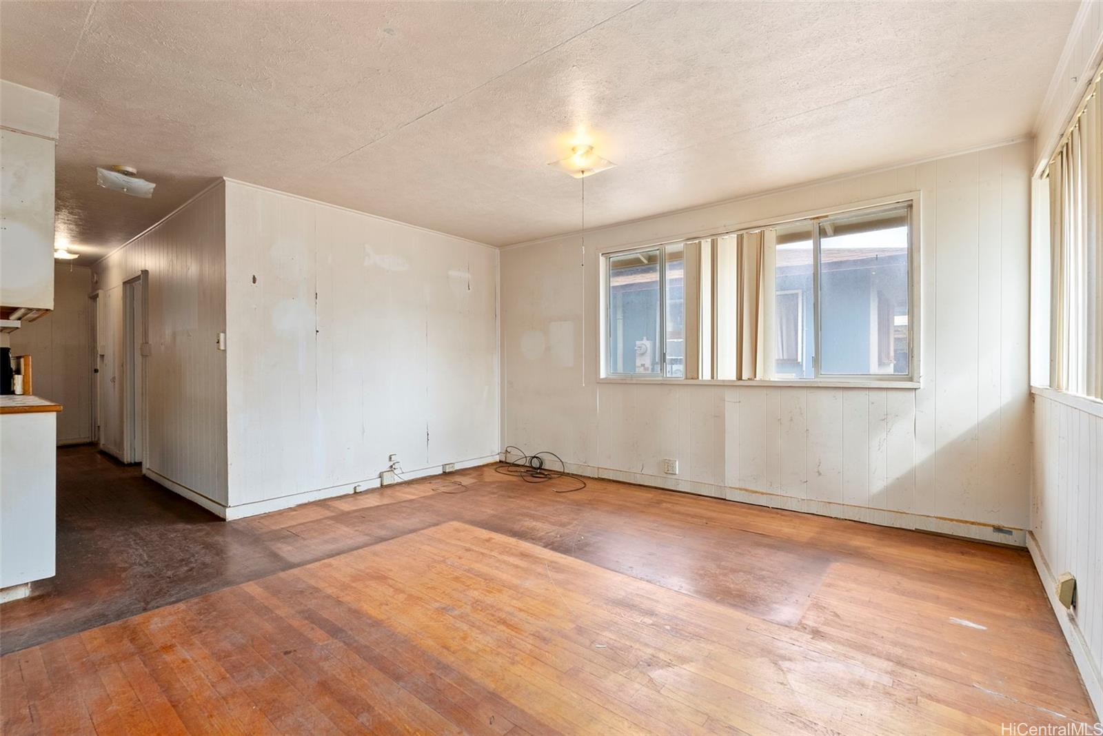 87-254  Mikana St Maili, Leeward home - photo 8 of 25