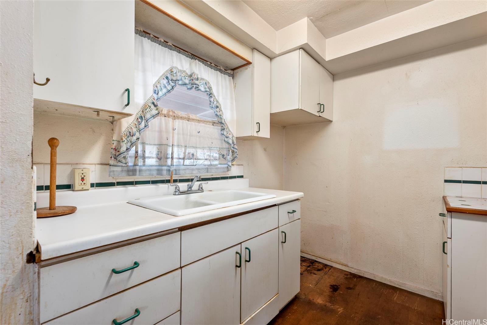 87-254  Mikana St Maili, Leeward home - photo 9 of 25