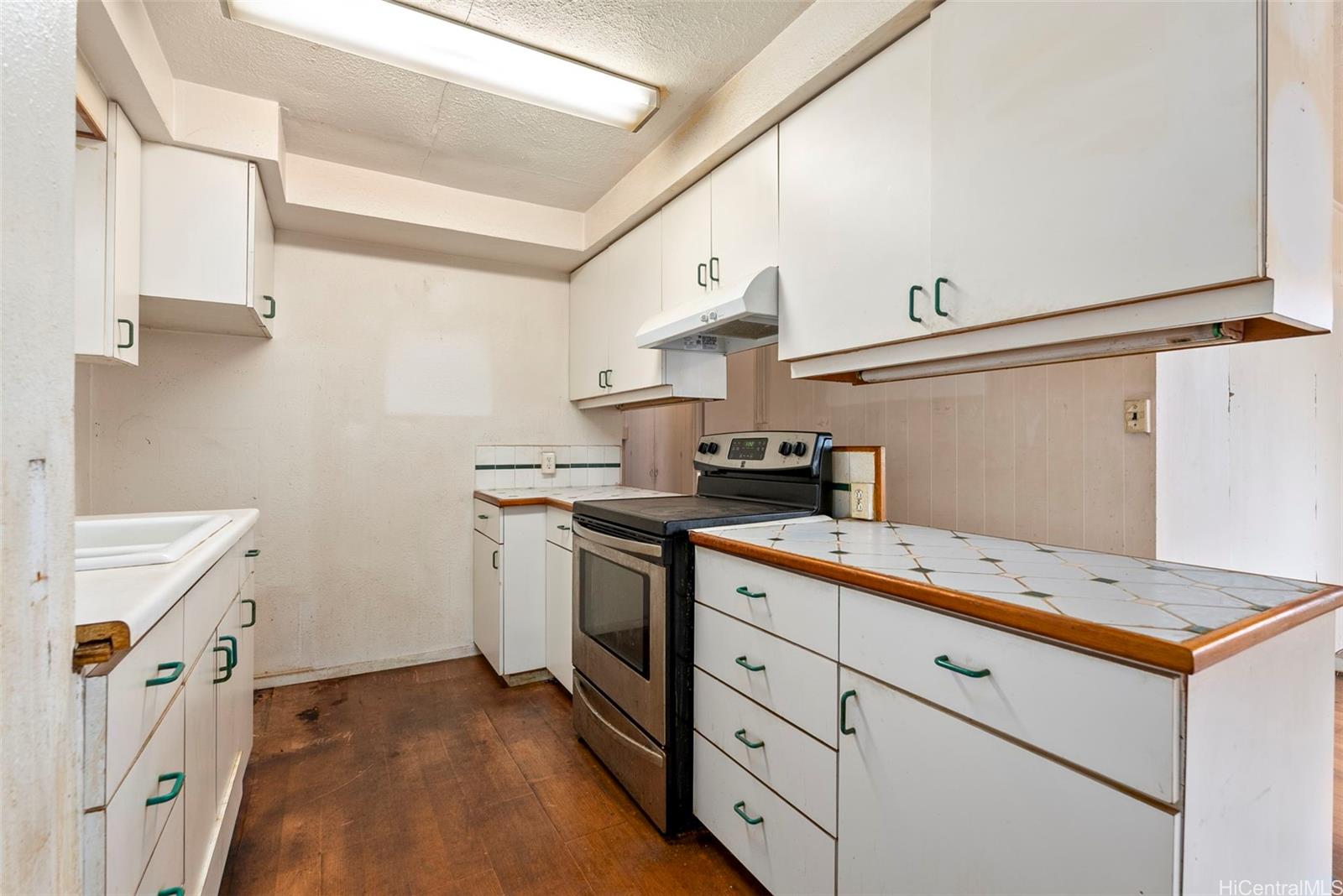 87-254  Mikana St Maili, Leeward home - photo 10 of 25