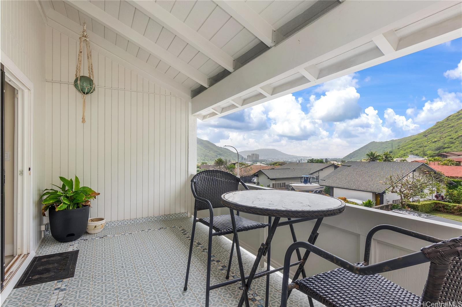 873  Hahaione Street Hahaione-upper, Hawaii Kai home - photo 21 of 25
