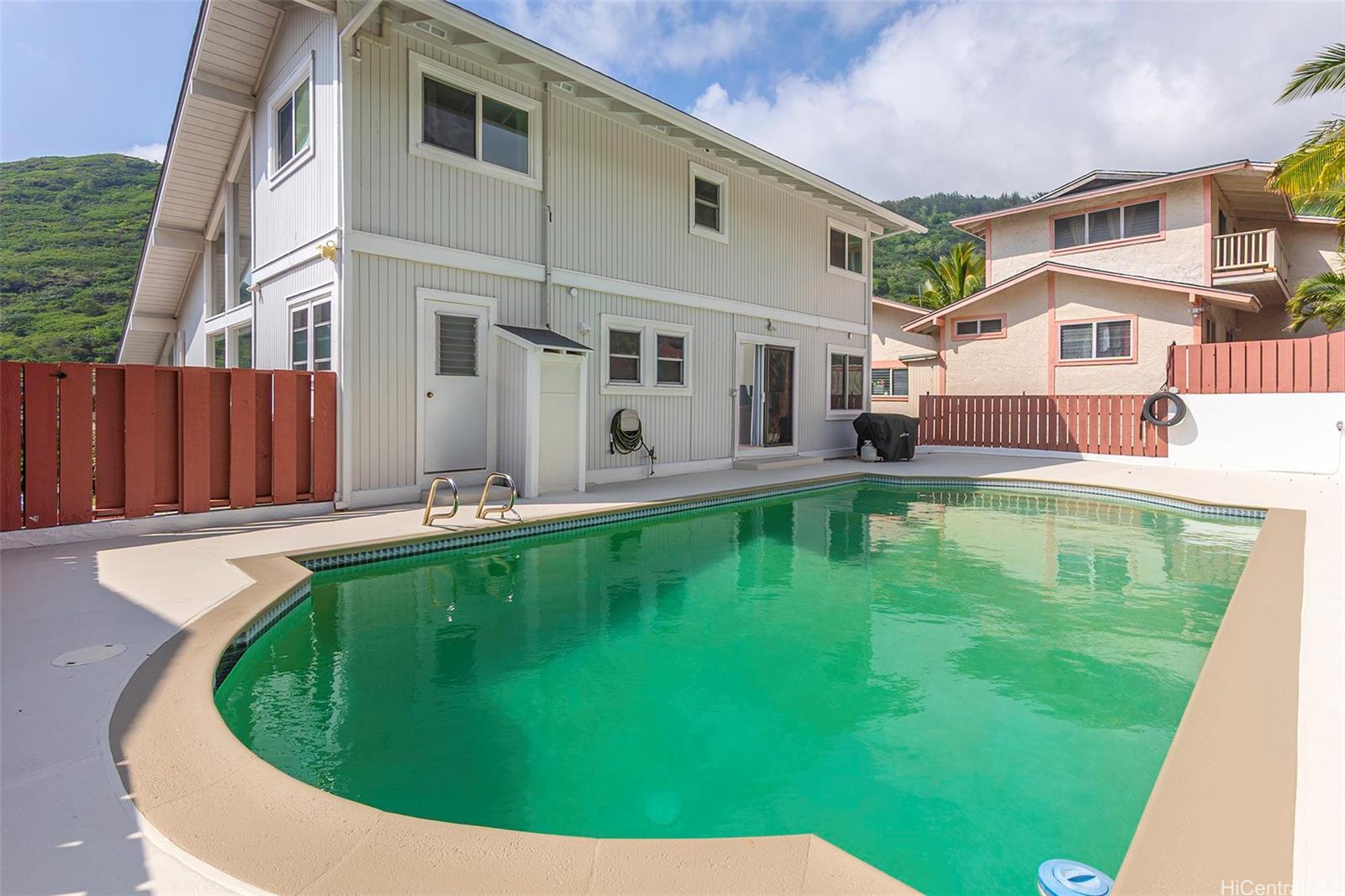 873  Hahaione Street Hahaione-upper, Hawaii Kai home - photo 23 of 25