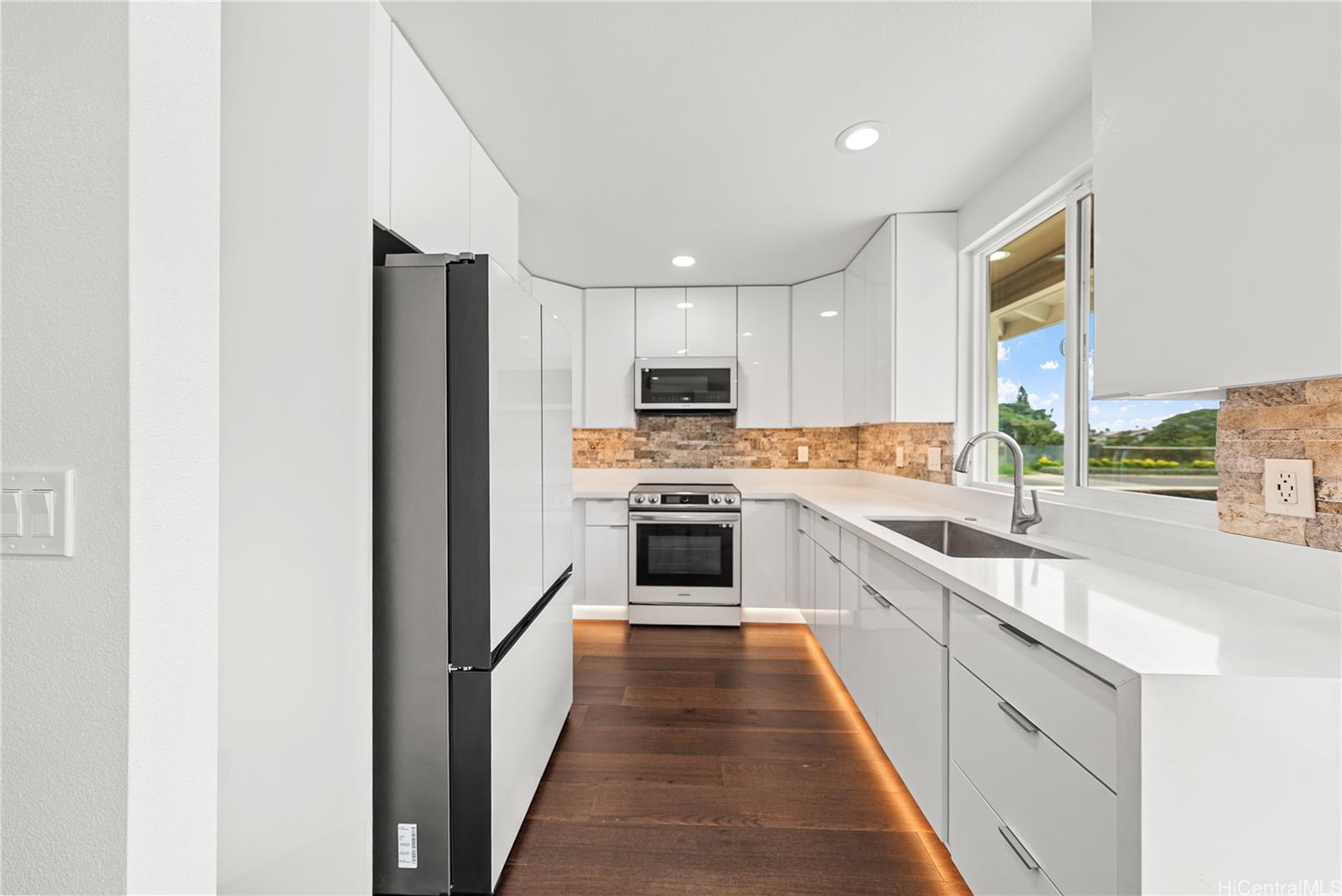 87-310  Kulawae St Maili, Leeward home - photo 8 of 23