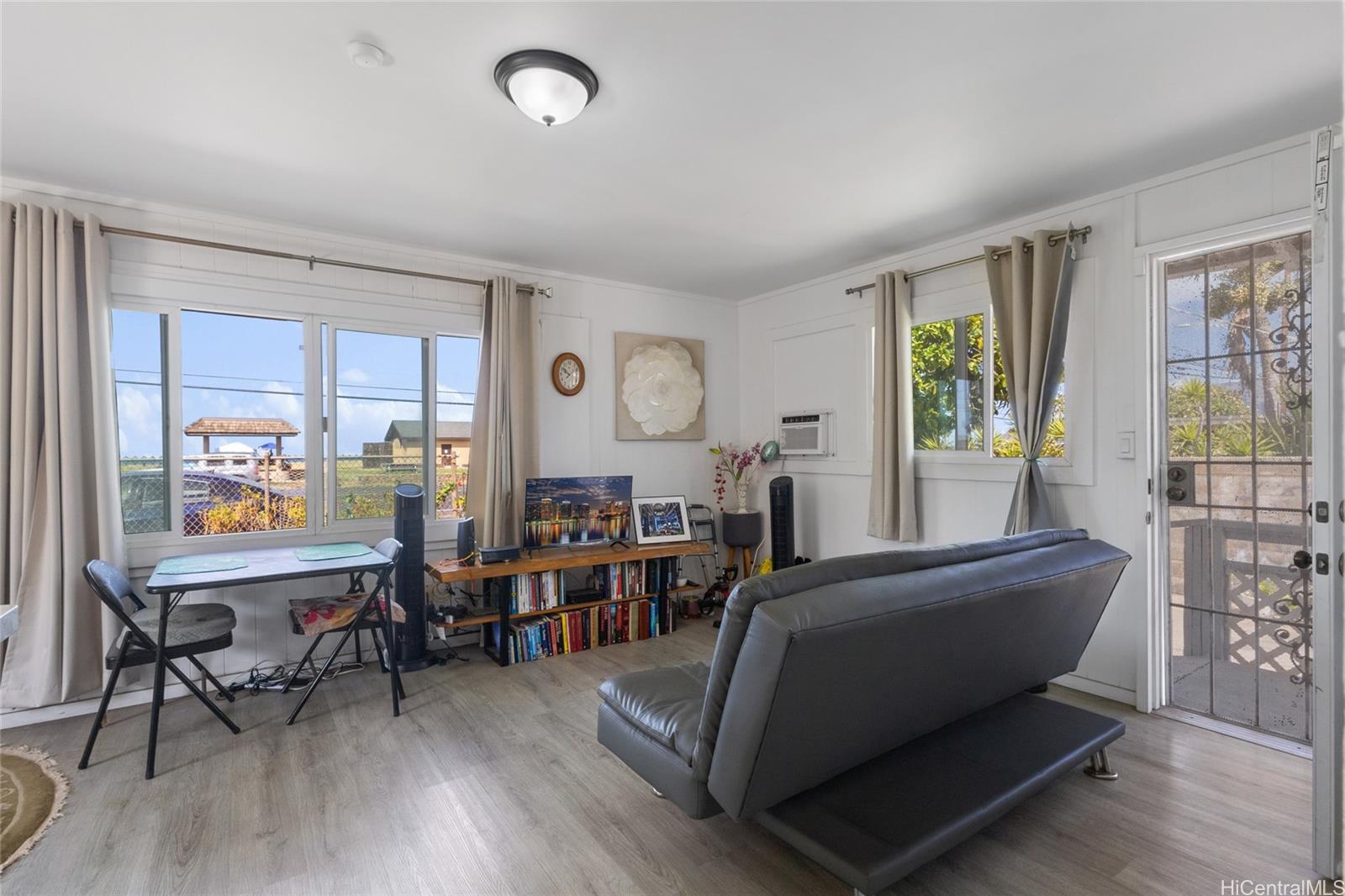 87-340  Farrington Hwy Maili, Leeward home - photo 3 of 23