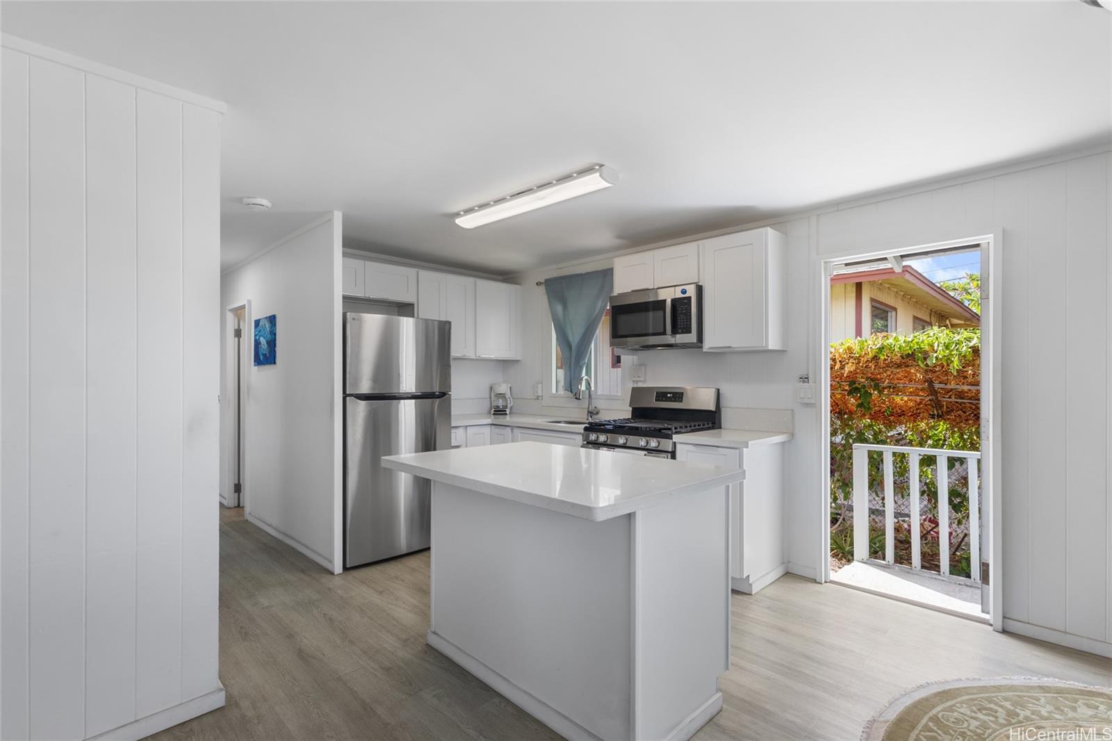 87-340  Farrington Hwy Maili, Leeward home - photo 5 of 23