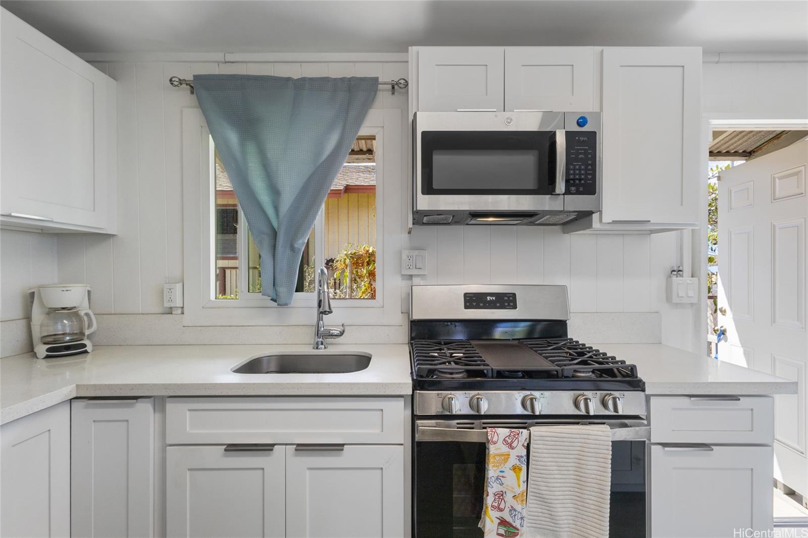 87-340  Farrington Hwy Maili, Leeward home - photo 6 of 23