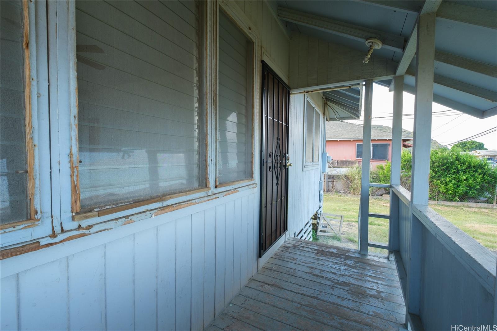 87-412  Kulaaupuni Street Maili, Leeward home - photo 4 of 16