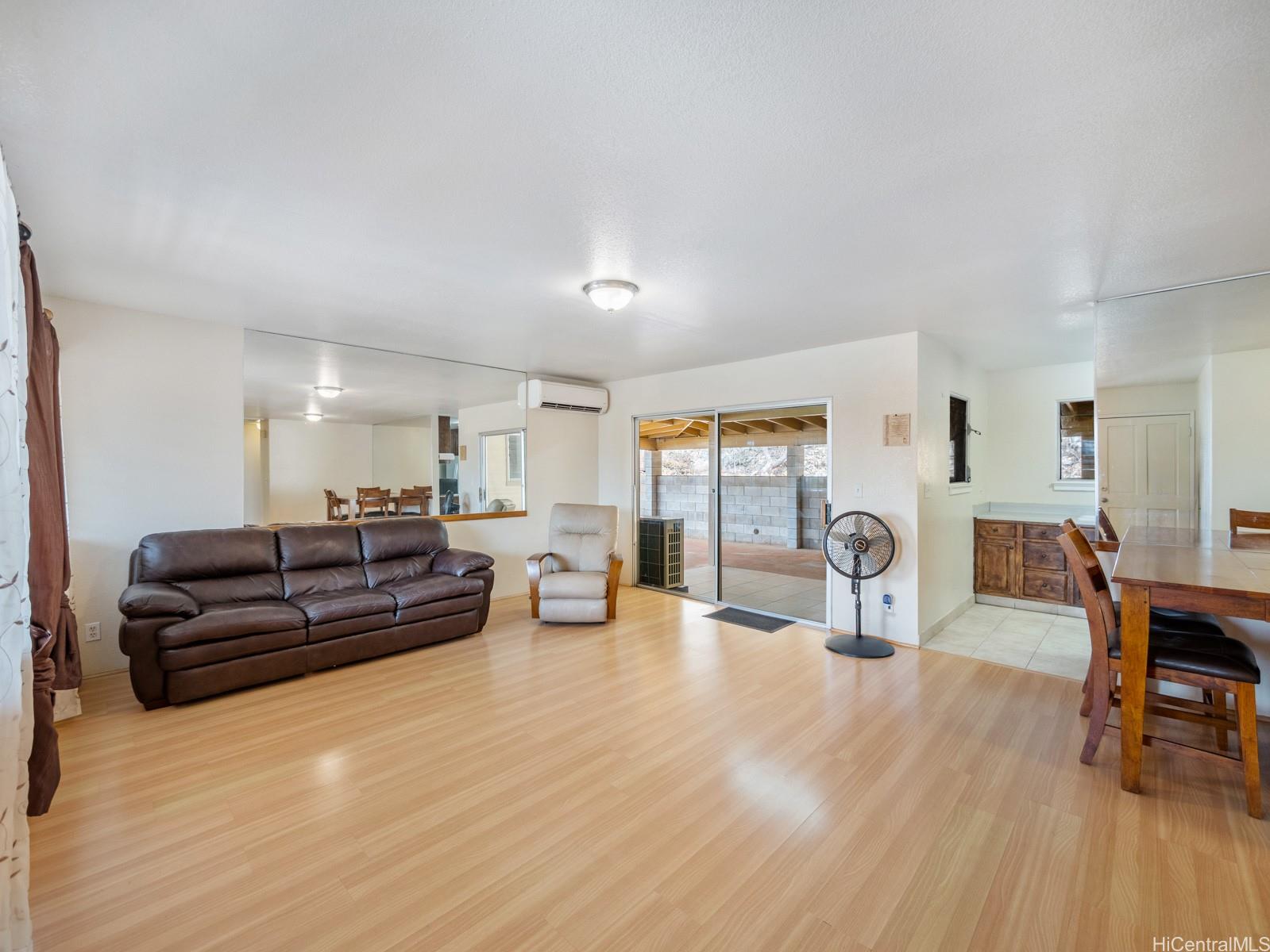 87-415  Waiolu Place Maili, Leeward home - photo 5 of 20