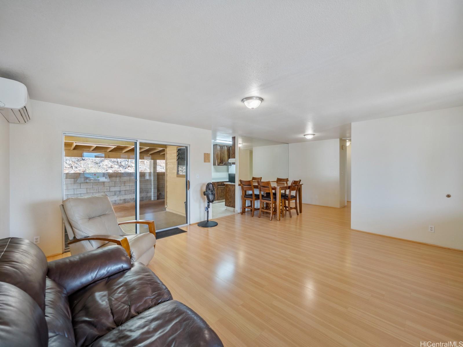 87-415  Waiolu Place Maili, Leeward home - photo 6 of 20