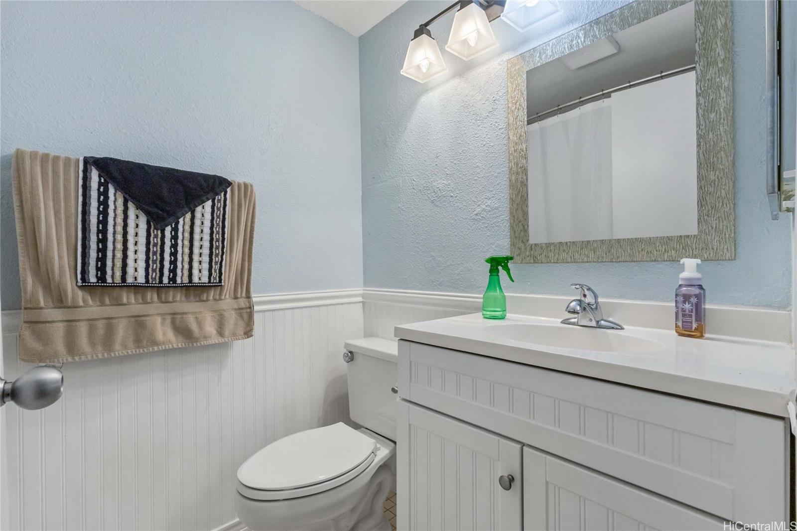 87-446  Kulahanai Street Maili, Leeward home - photo 3 of 14