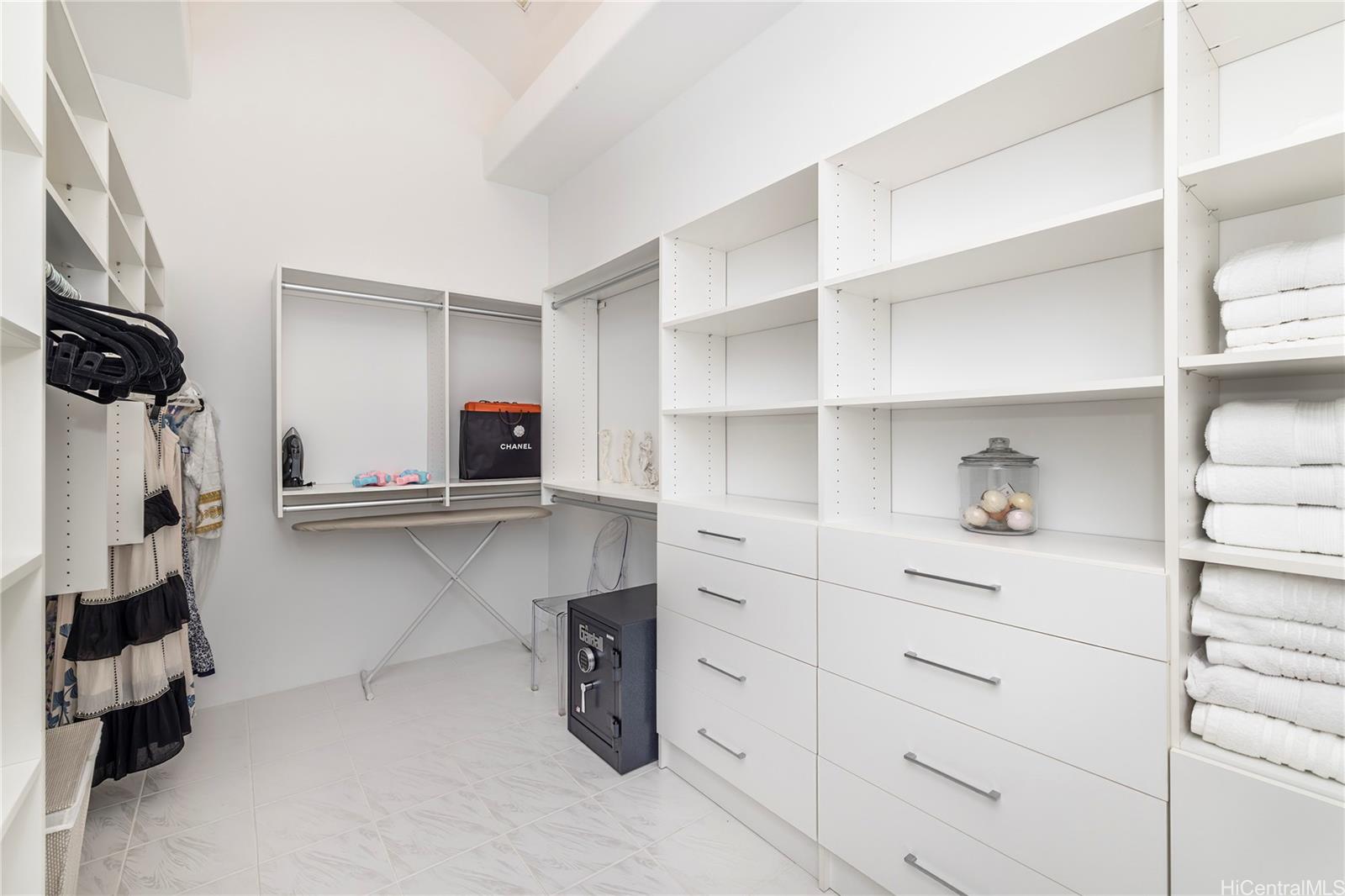 875  Ikena Circle Hawaii Loa Ridge, Diamond Head home - photo 11 of 22