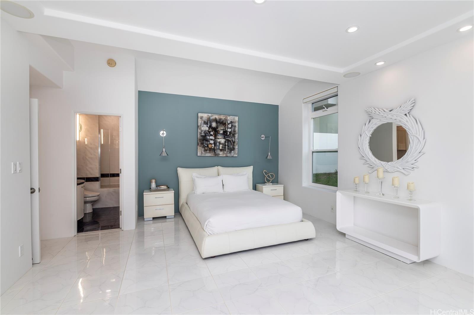 875  Ikena Circle Hawaii Loa Ridge, Diamond Head home - photo 16 of 22