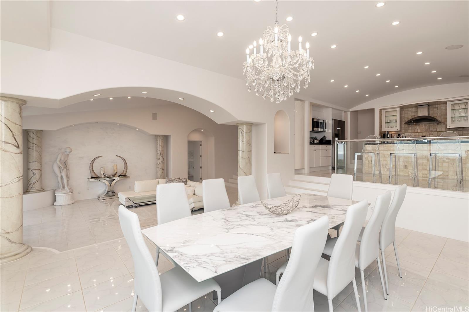 875  Ikena Circle Hawaii Loa Ridge, Diamond Head home - photo 4 of 22