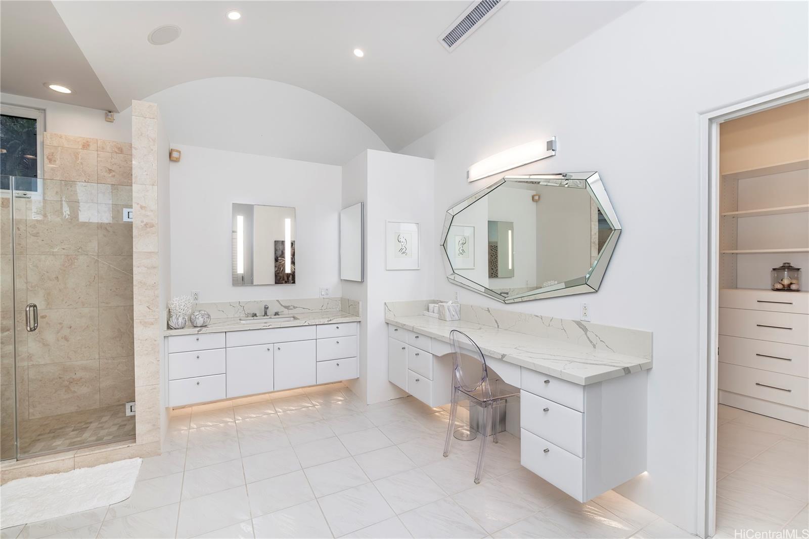 875  Ikena Circle Hawaii Loa Ridge, Diamond Head home - photo 10 of 22