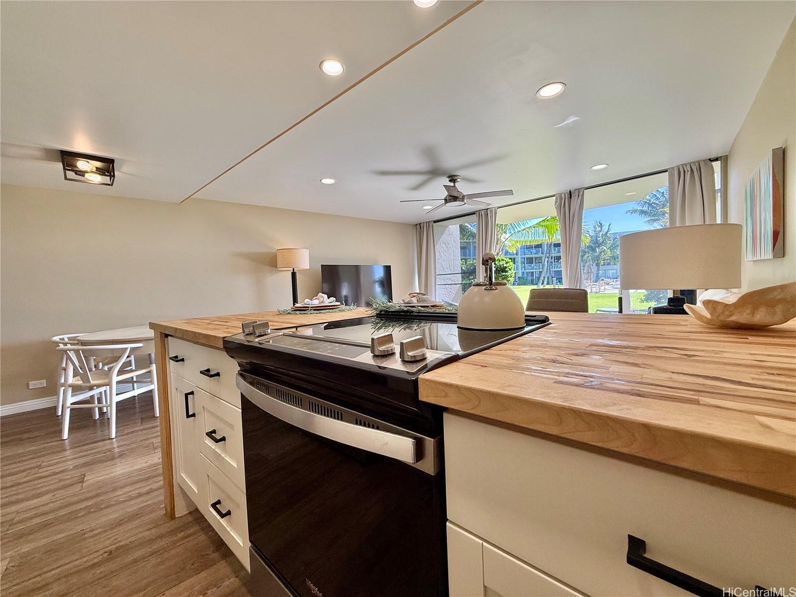 87-561 Farrington Hwy Waianae - Rental - photo 2 of 20