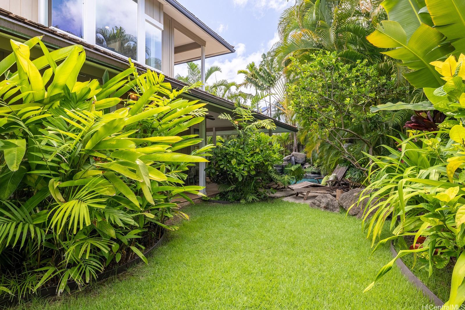 876  Aalapapa Drive Lanikai, Kailua home - photo 21 of 25