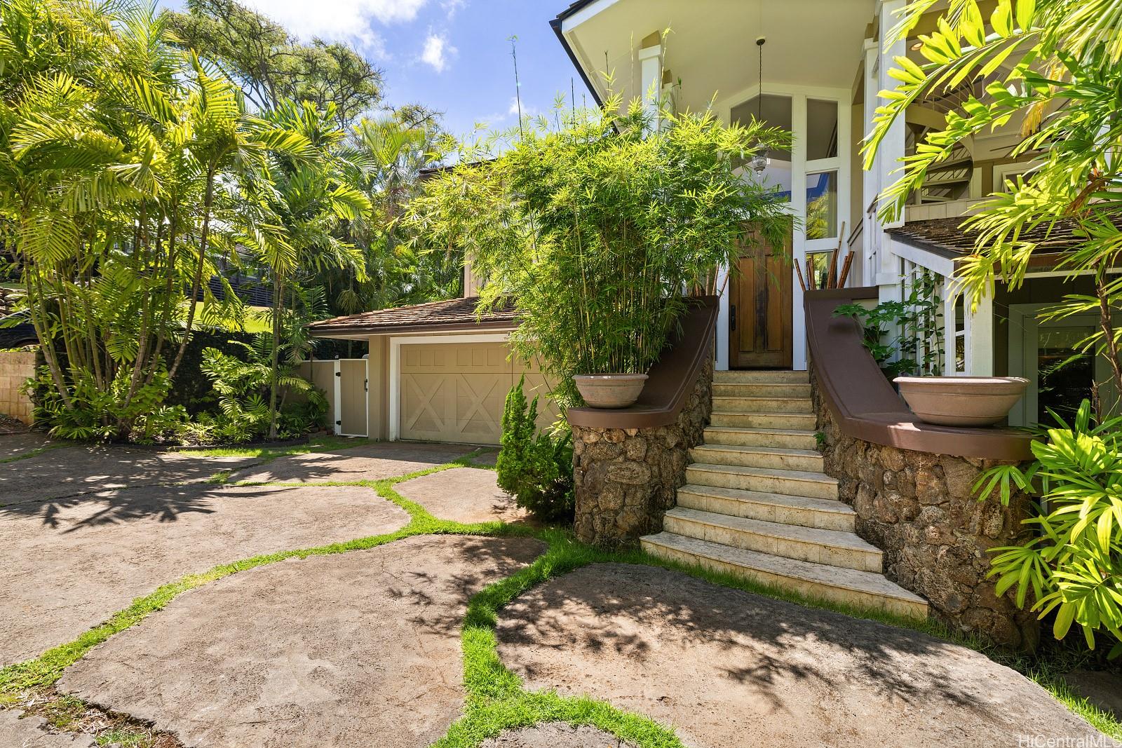 876  Aalapapa Drive Lanikai, Kailua home - photo 4 of 25