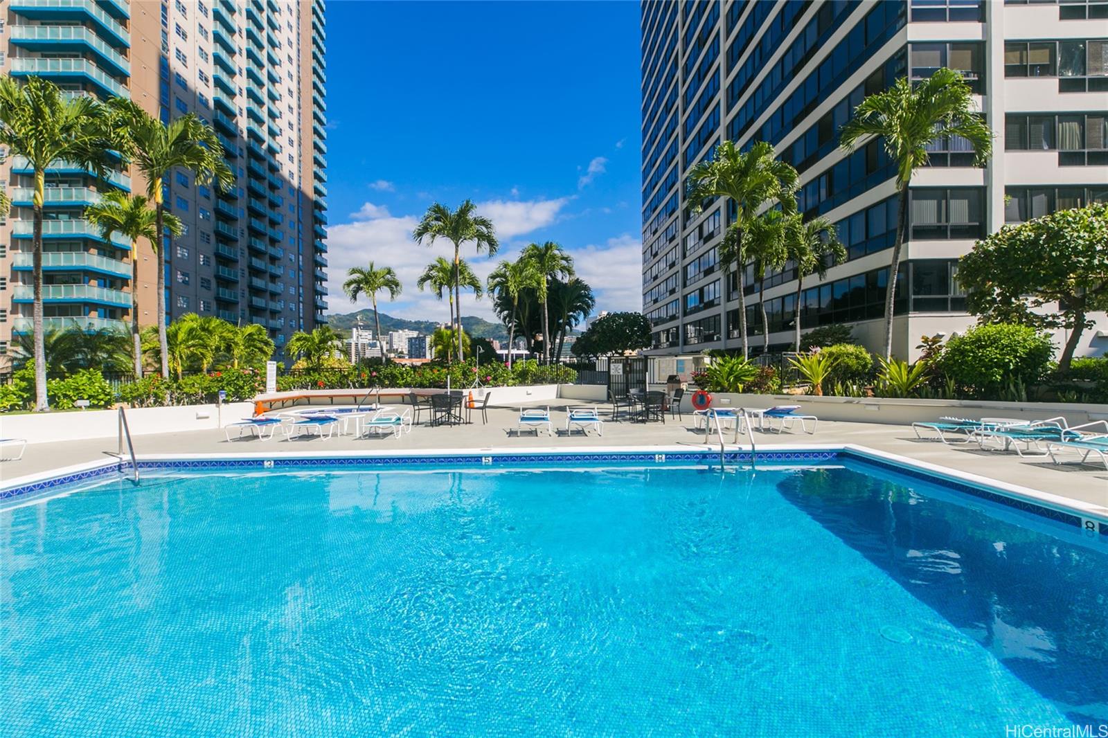 Royal Capitol Plaza condo # 1404, Honolulu, Hawaii - photo 20 of 24