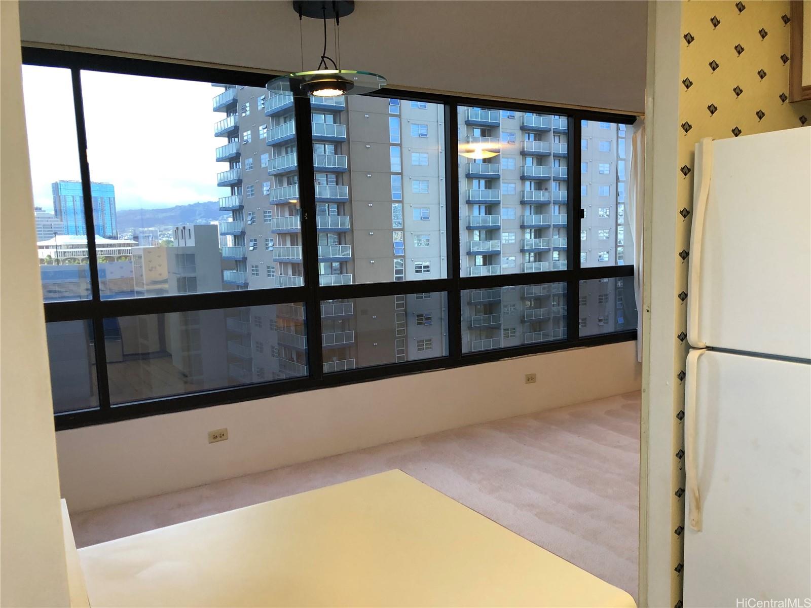 Royal Capitol Plaza condo # 1406, Honolulu, Hawaii - photo 11 of 20