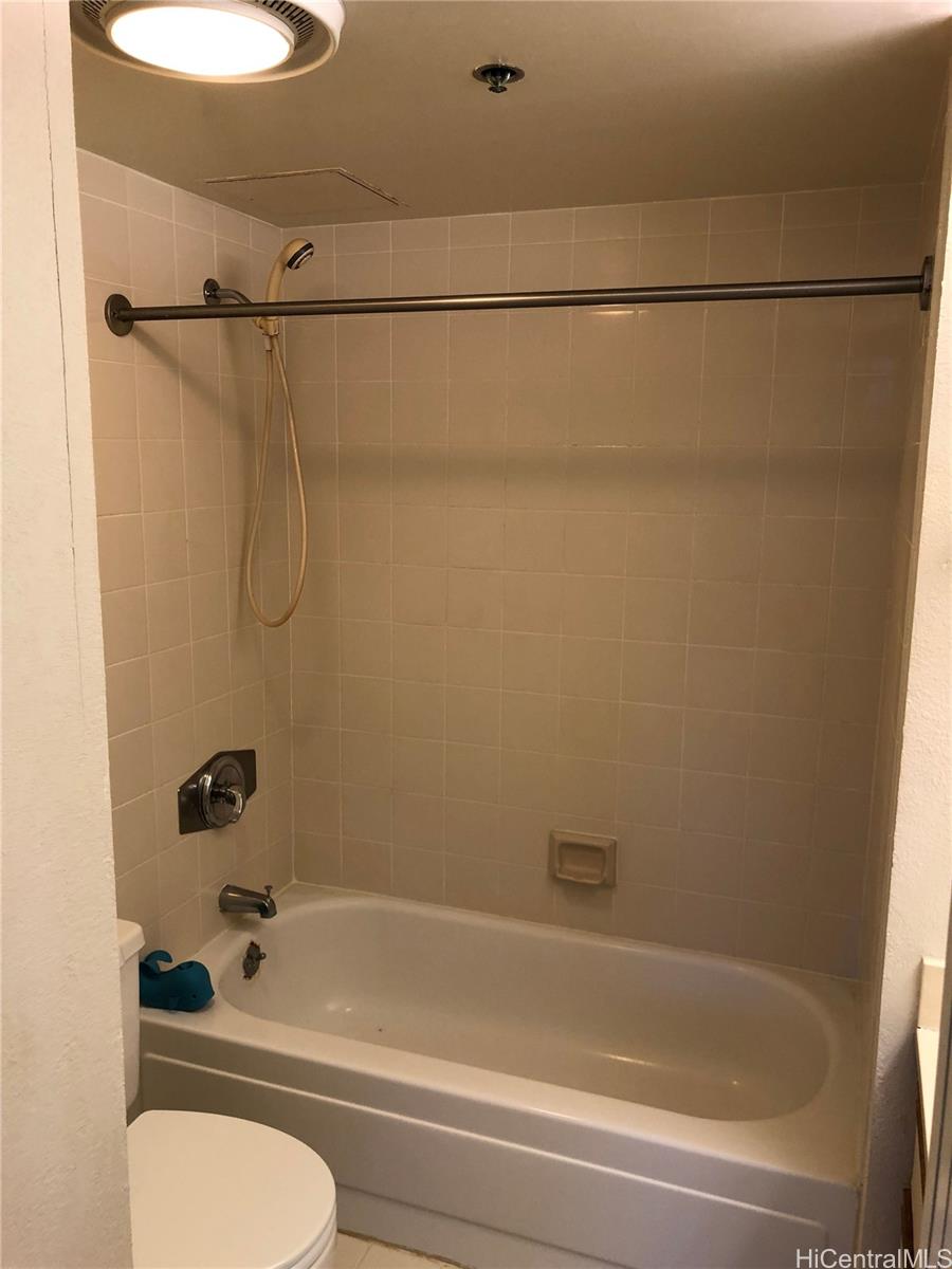 Royal Capitol Plaza condo # 1406, Honolulu, Hawaii - photo 14 of 20