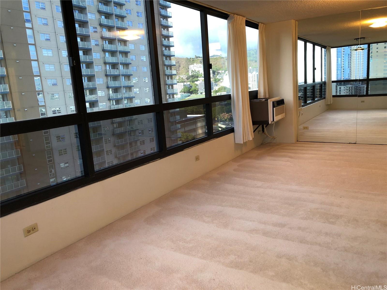 Royal Capitol Plaza condo # 1406, Honolulu, Hawaii - photo 7 of 20
