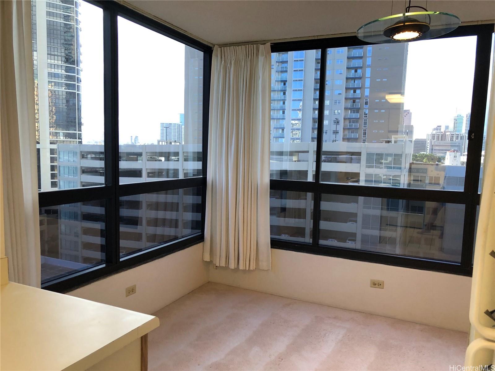 Royal Capitol Plaza condo # 1406, Honolulu, Hawaii - photo 10 of 20