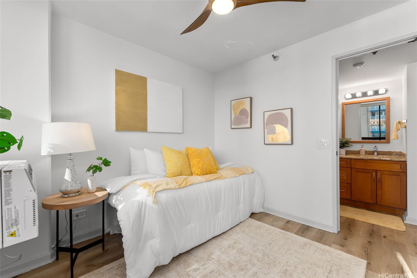 Royal Capitol Plaza condo # 1409, Honolulu, Hawaii - photo 14 of 23