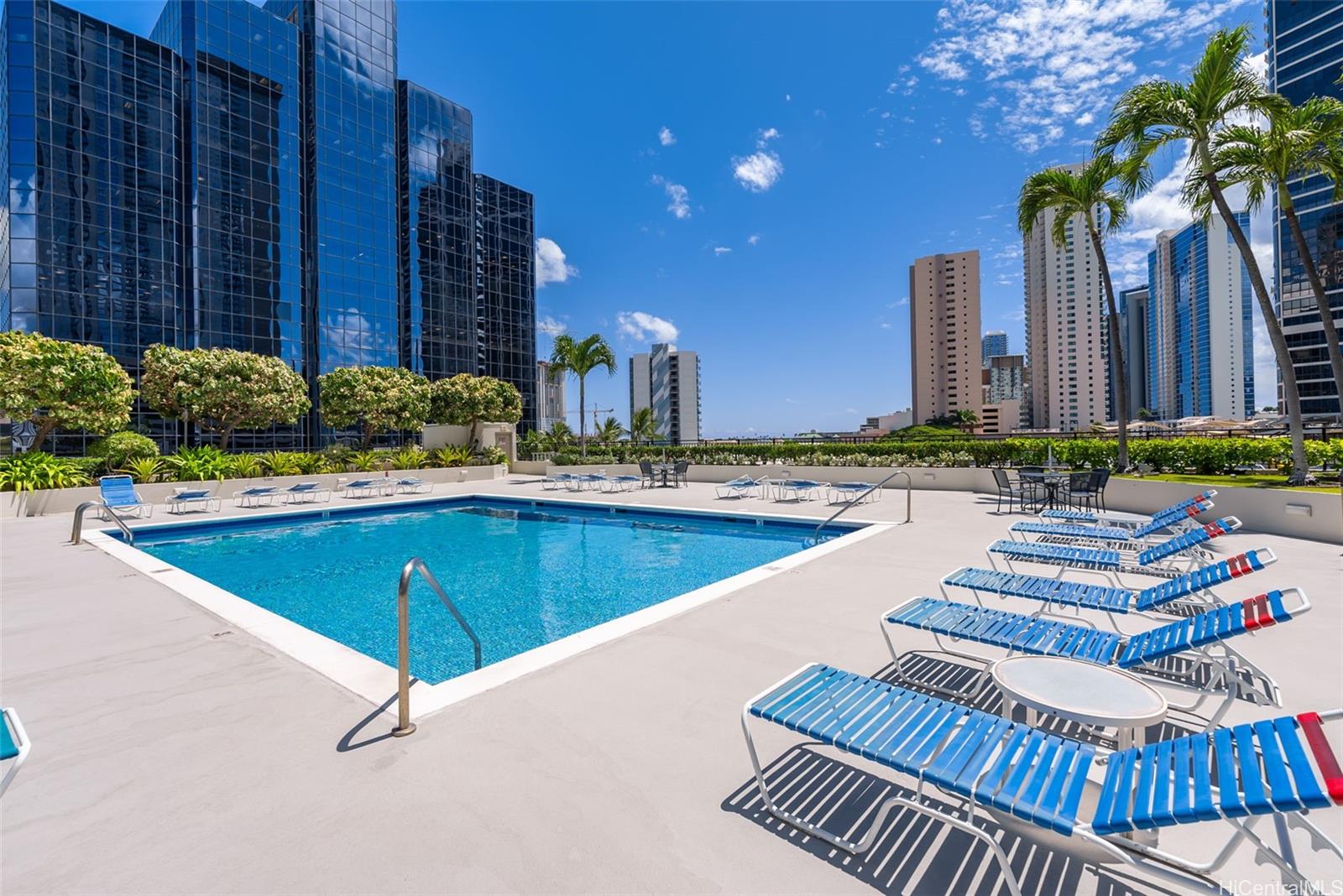 Royal Capitol Plaza condo # 1409, Honolulu, Hawaii - photo 18 of 23