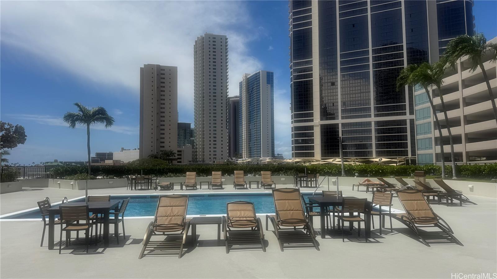 Royal Capitol Plaza condo # 2107, Honolulu, Hawaii - photo 3 of 6