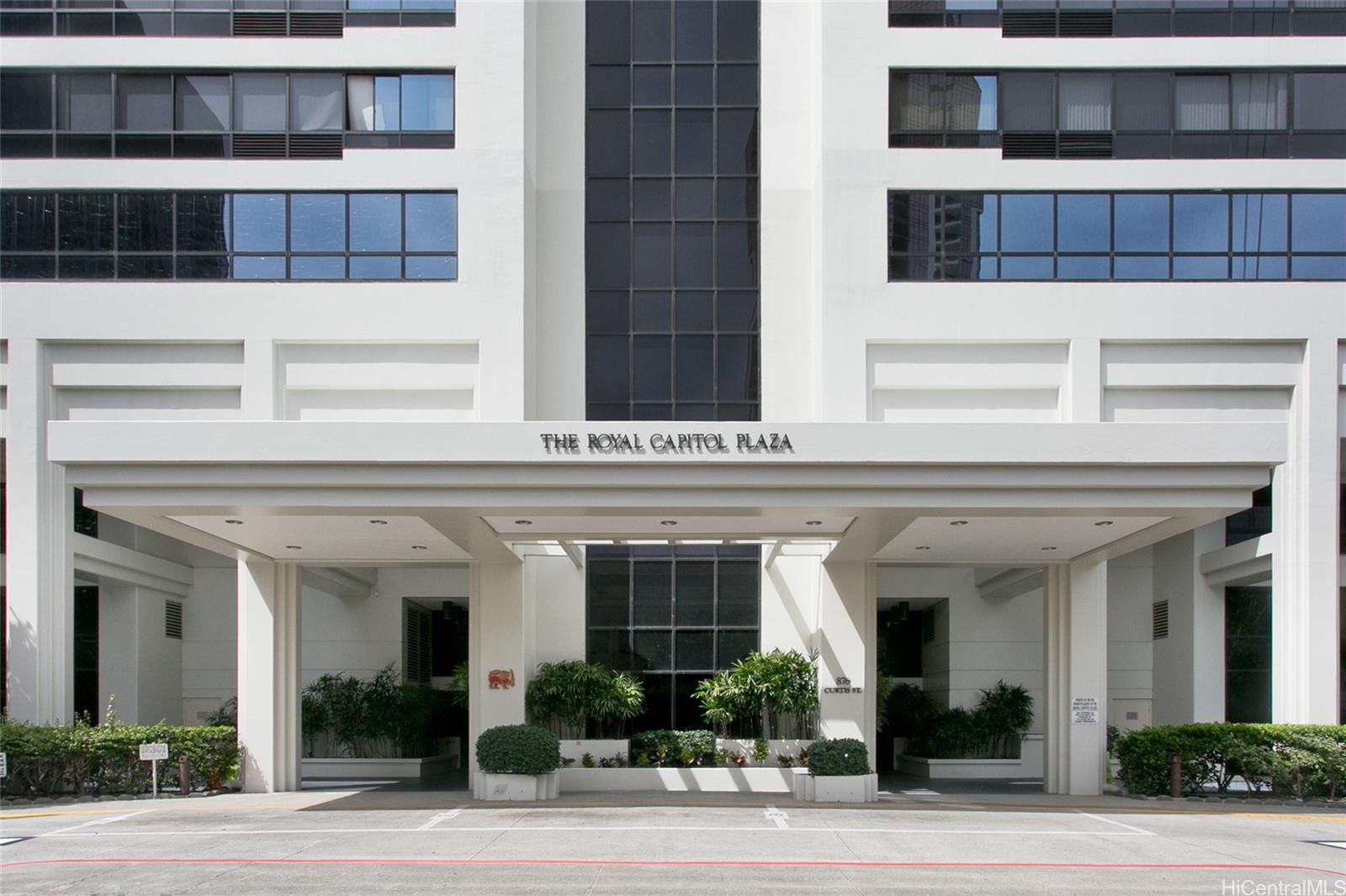 Royal Capitol Plaza condo # 2402, Honolulu, Hawaii - photo 2 of 18