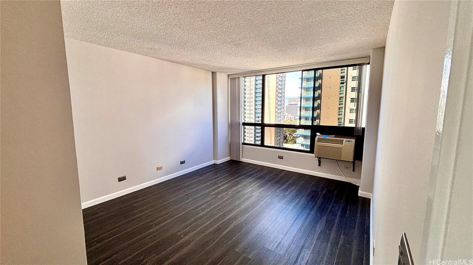 Royal Capitol Plaza condo # 2405, Honolulu, Hawaii - photo 13 of 19