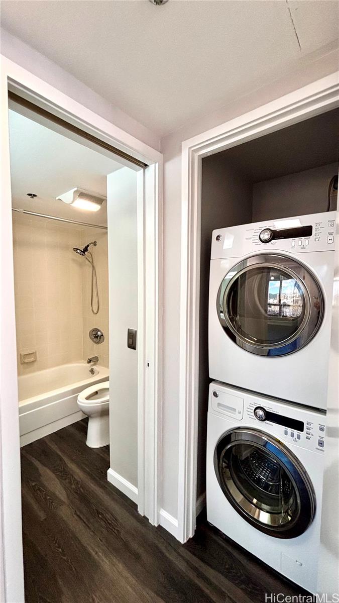 Royal Capitol Plaza condo # 2405, Honolulu, Hawaii - photo 10 of 19