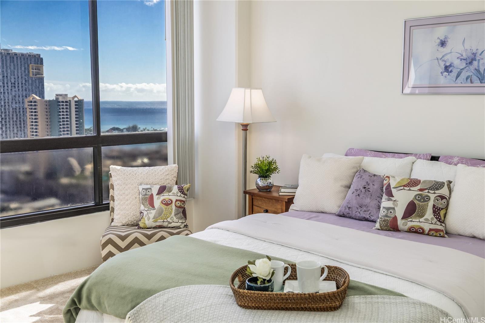 Royal Capitol Plaza condo # 3203, Honolulu, Hawaii - photo 11 of 25