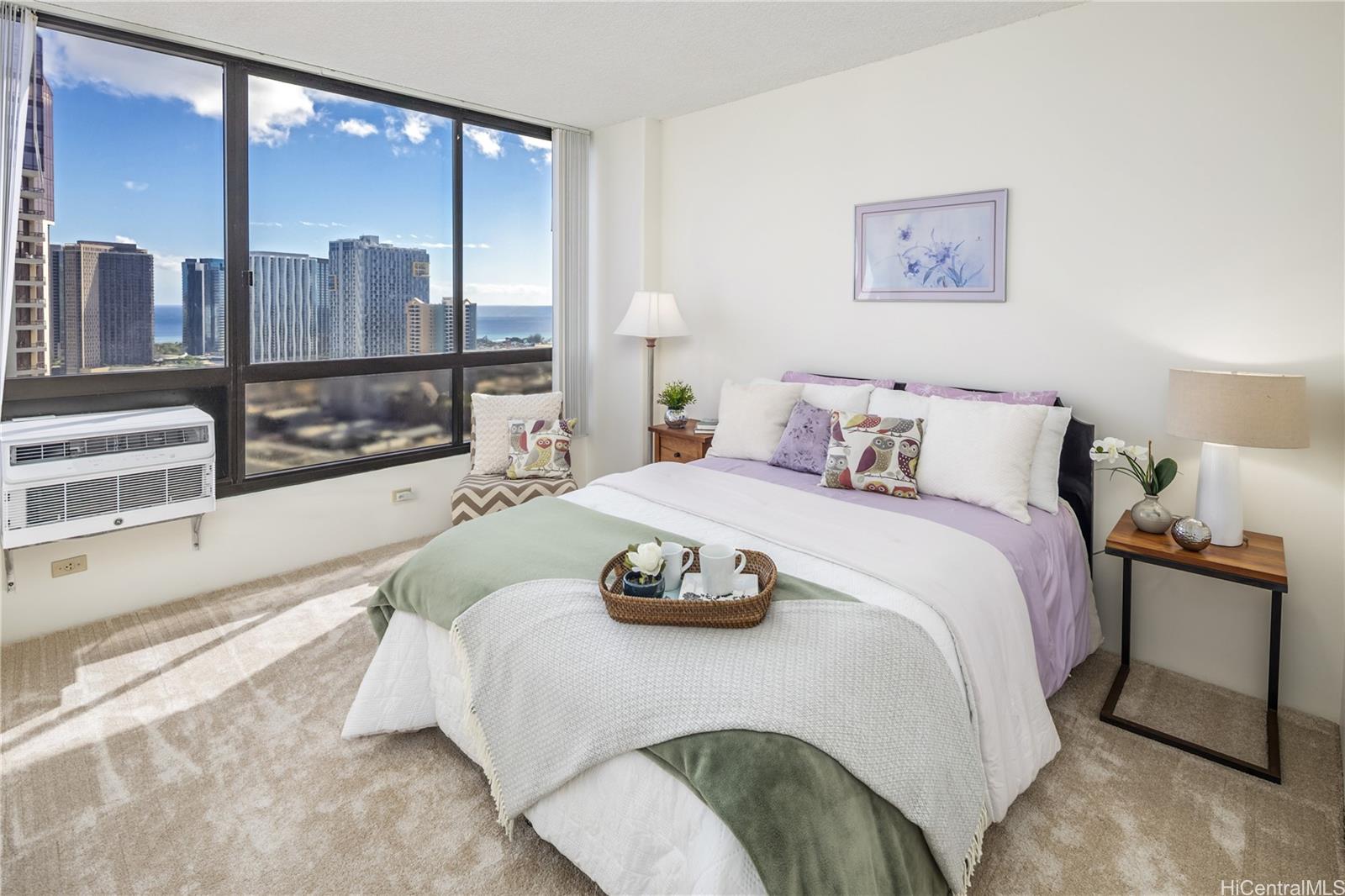 Royal Capitol Plaza condo # 3203, Honolulu, Hawaii - photo 13 of 25