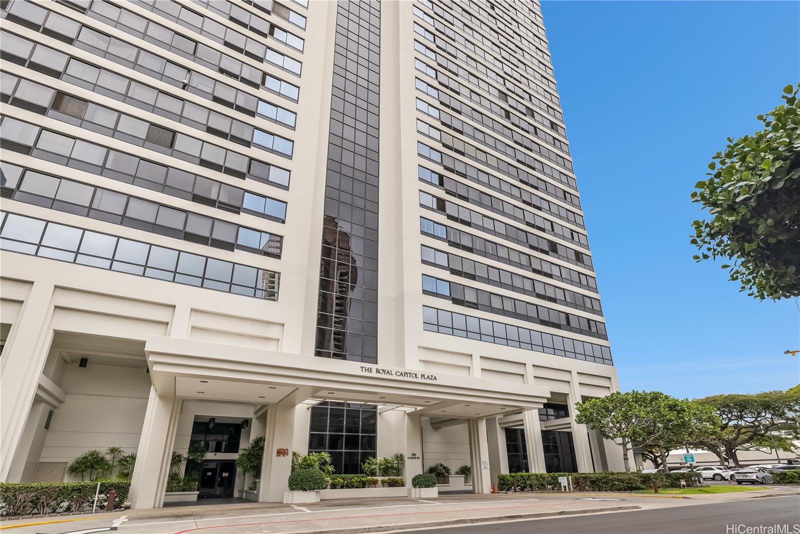 Royal Capitol Plaza condo # 3203, Honolulu, Hawaii - photo 25 of 25
