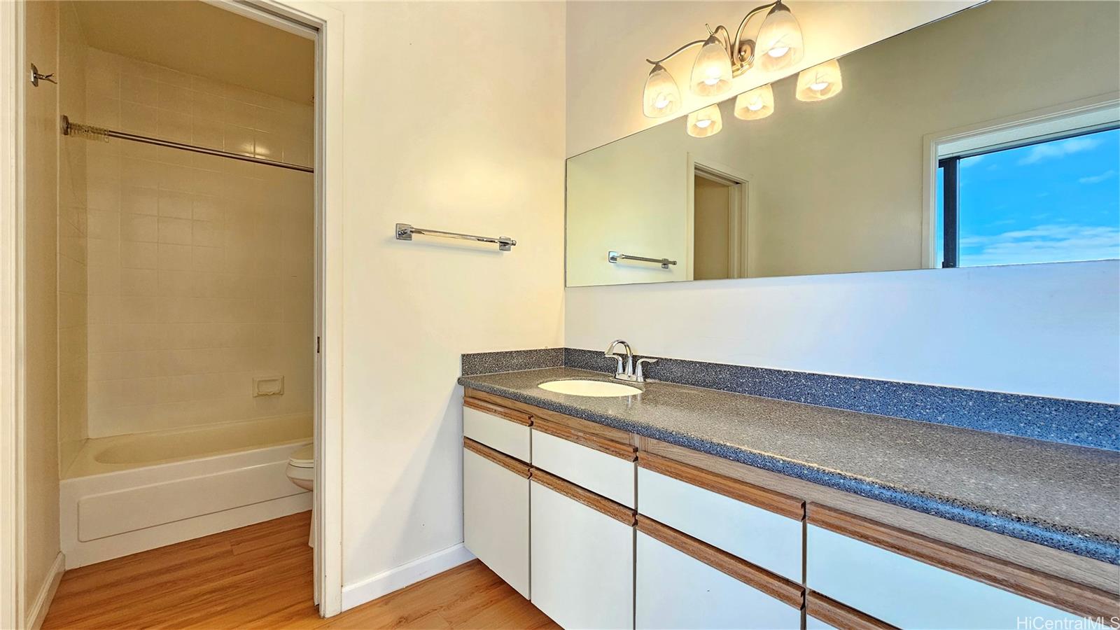 Royal Capitol Plaza condo # 4002, Honolulu, Hawaii - photo 12 of 25