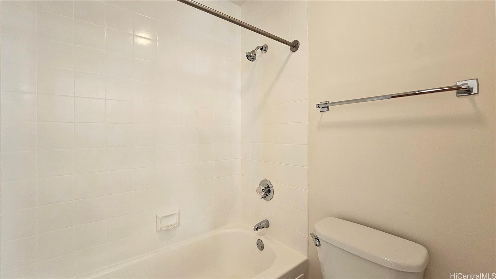 Royal Capitol Plaza condo # 4002, Honolulu, Hawaii - photo 13 of 25