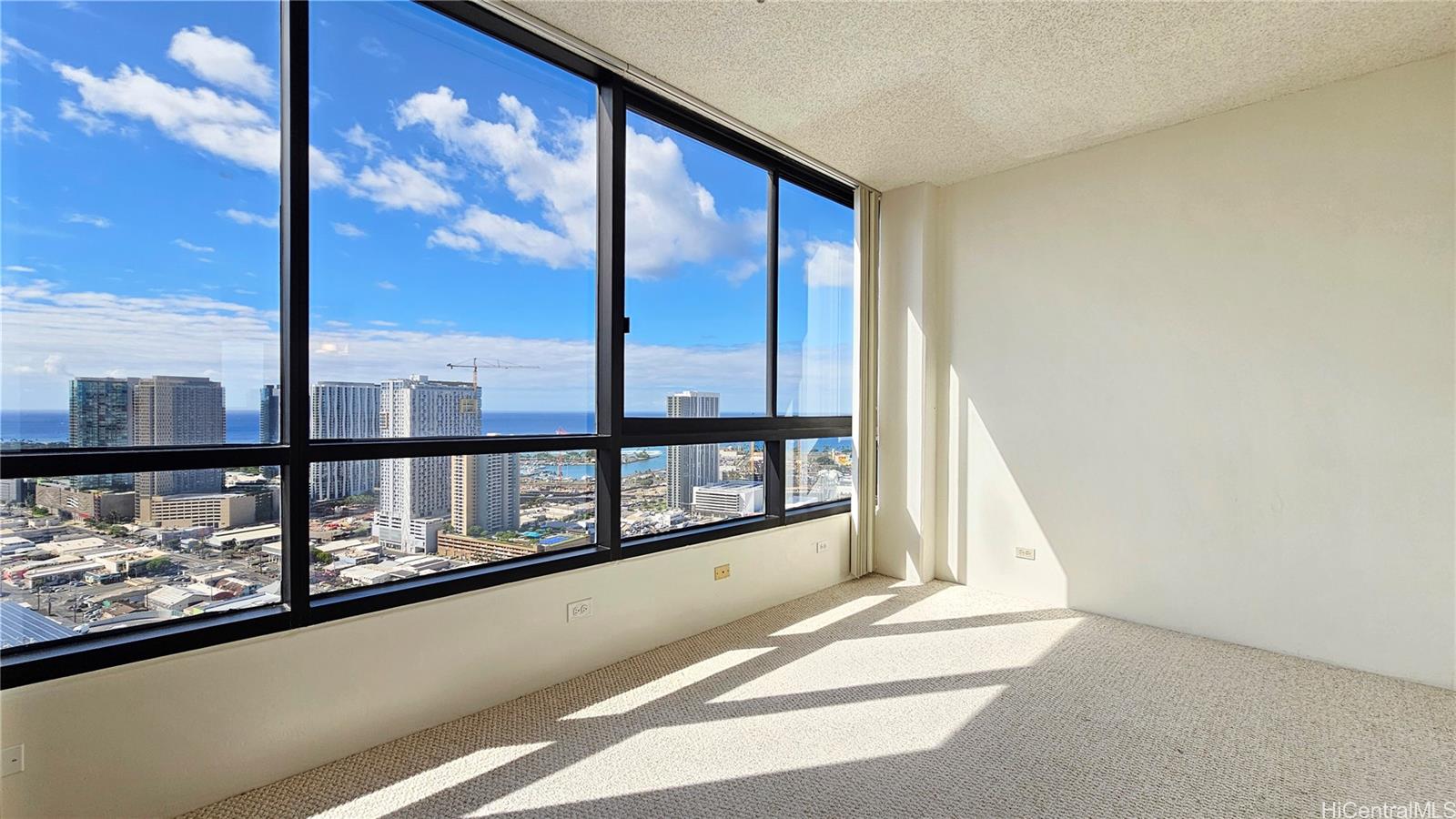 Royal Capitol Plaza condo # 4002, Honolulu, Hawaii - photo 10 of 25